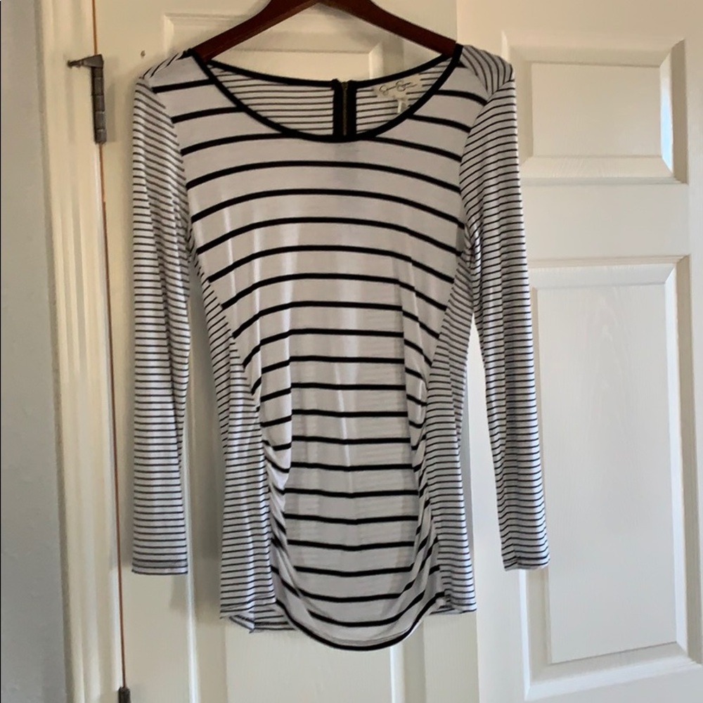 Jessica Simpson maternity long sleeve shirt